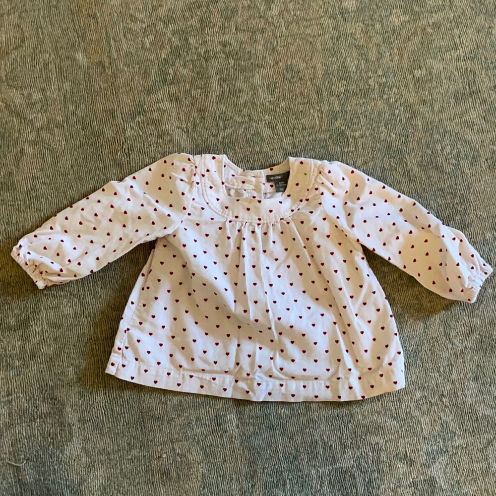 Baby GAP cotton heart top 12-18mos
